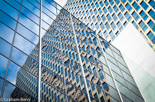 6. Reflets des gratte-ciel à New York / Skyscraper reflections