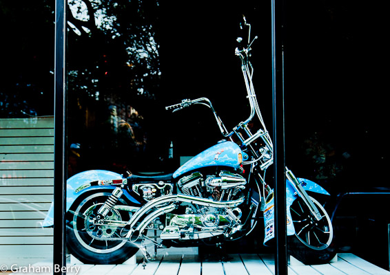 5. Harley Davidson appartenant à un pompier qui a perdu la vie dans l'attaque 9/11 / Harley Davidson motorcycle belonging to fireman killed in the 9/11 attack